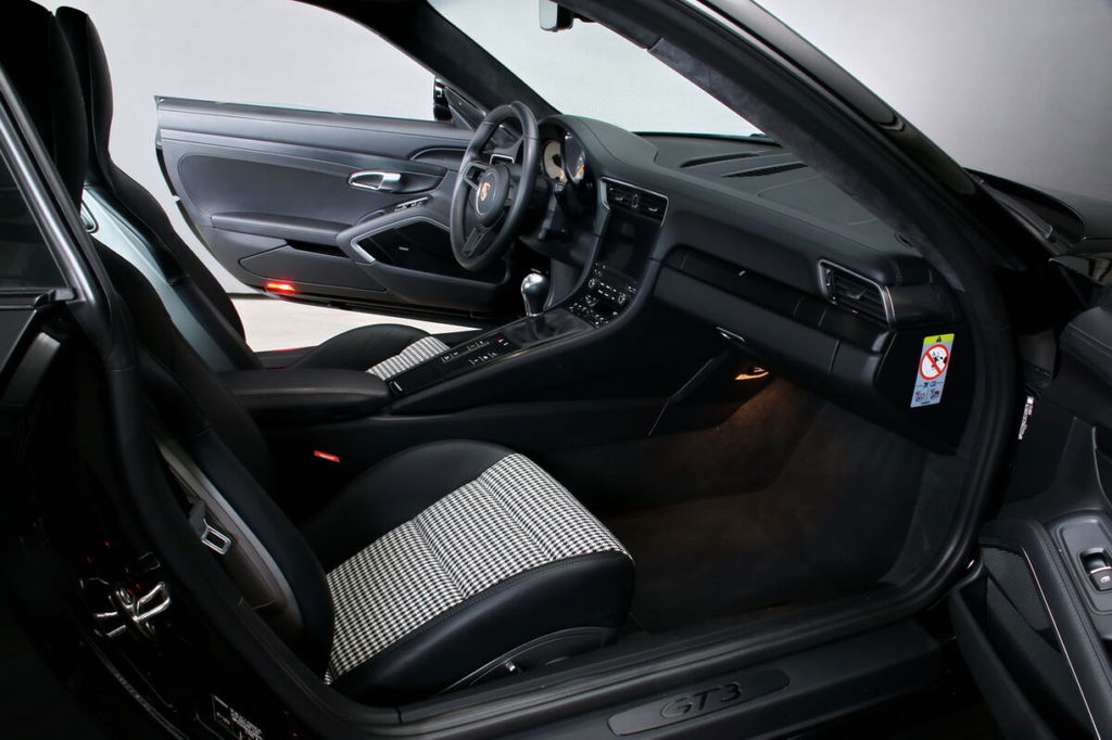 Porsche 991 GT3 Touring