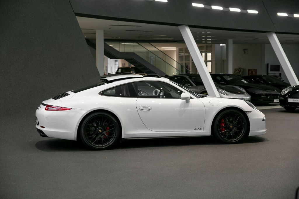 Porsche 991 Carrera GTS