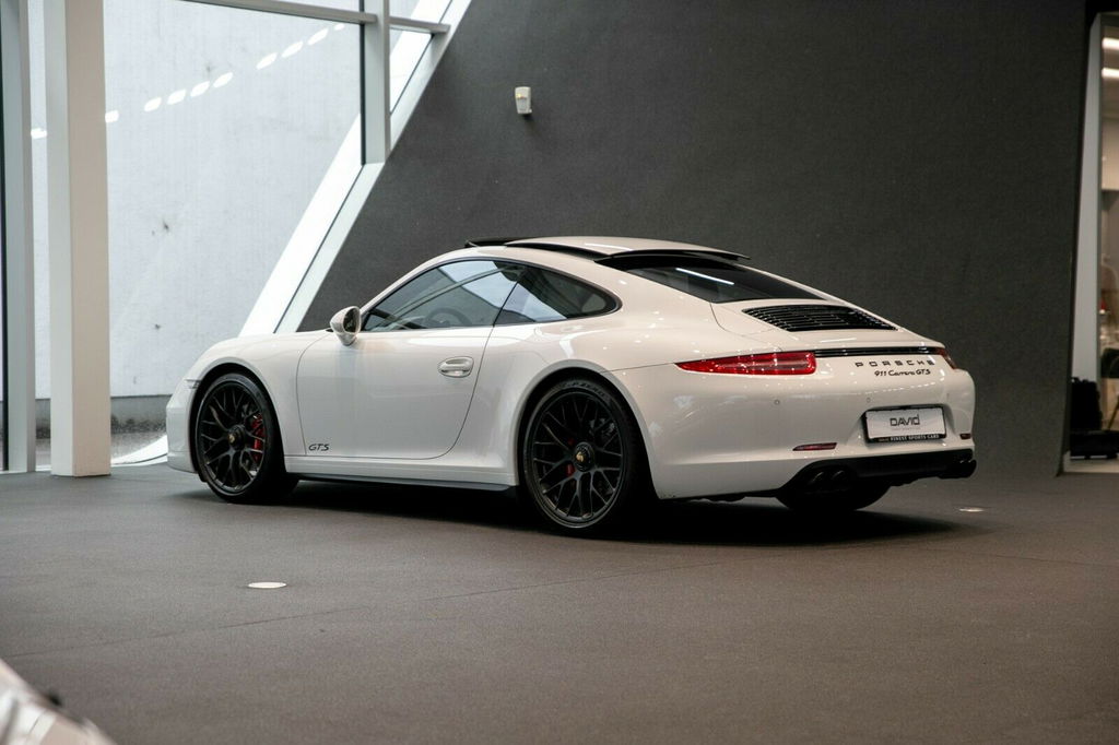 Porsche 991 Carrera GTS