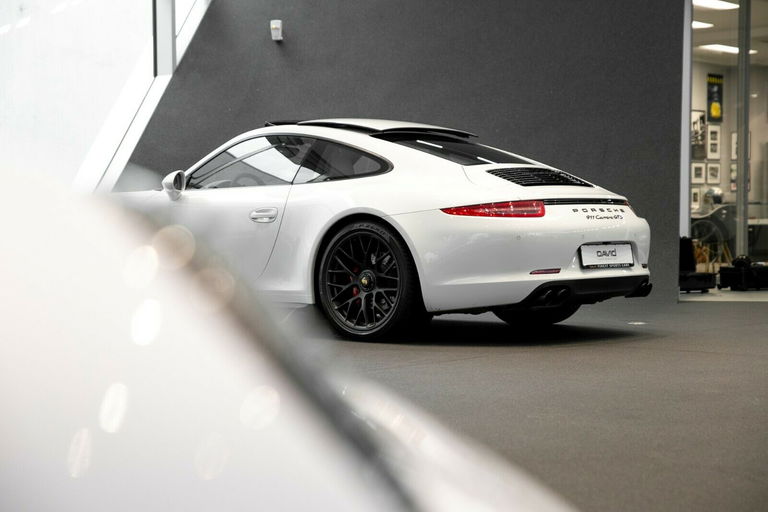 Porsche 991 Carrera GTS