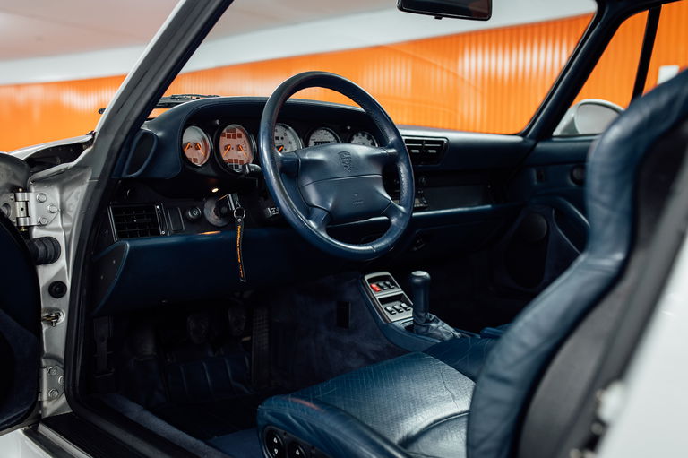 Porsche 993 Carrera 4S
