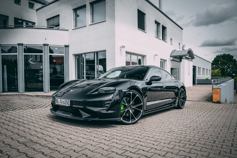 Porsche Taycan 4S