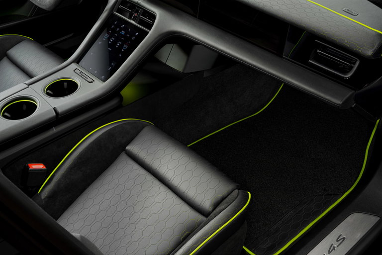 Porsche Taycan 4S