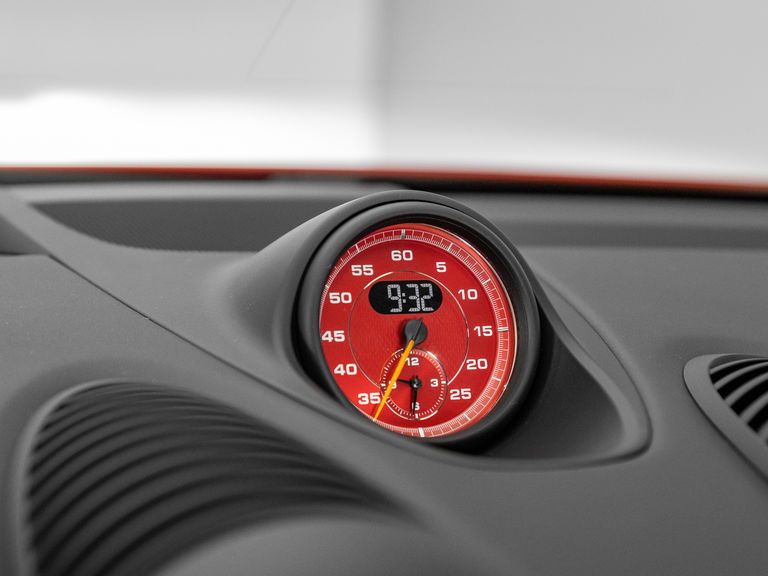 Porsche 718 Cayman GT4