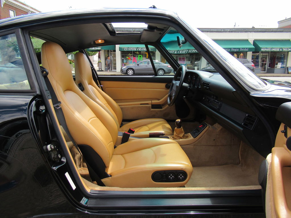 Porsche 993 Carrera 4S