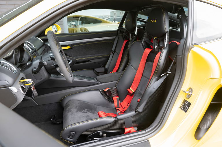 Porsche 981 Cayman GT4