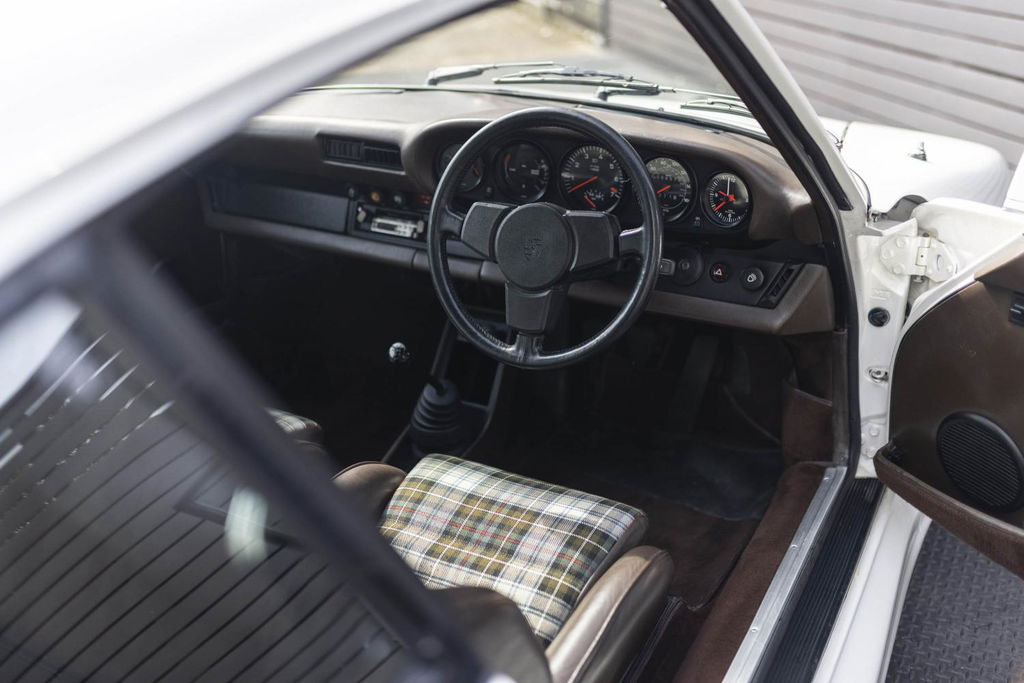 Porsche 911 Turbo 3.3