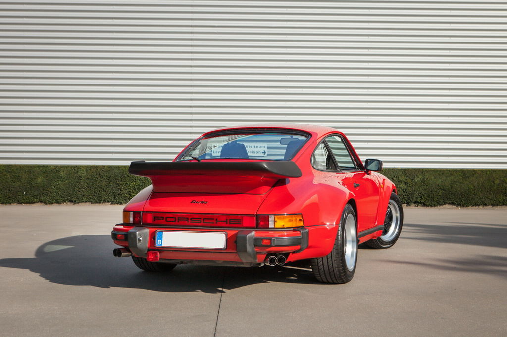 Porsche 911 Turbo 3.3