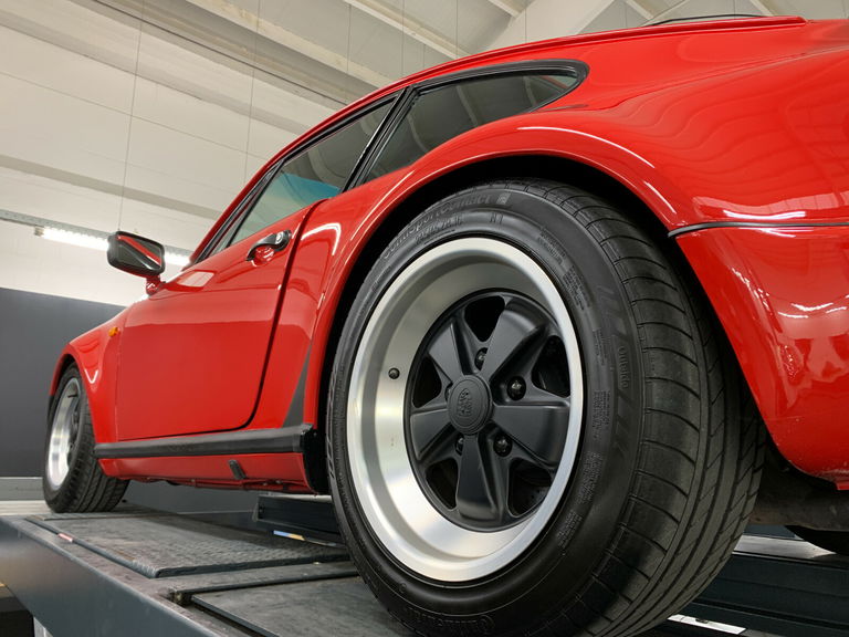 Porsche 911 Turbo 3.3