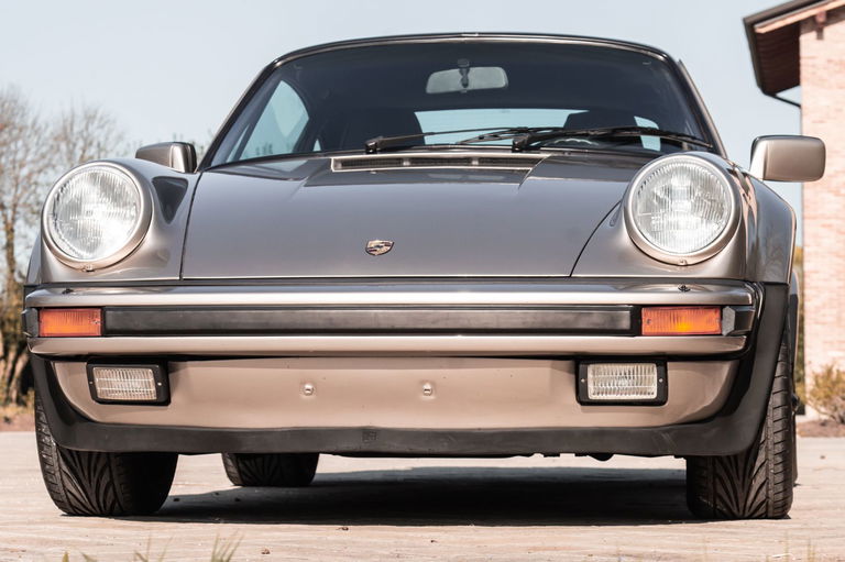 Porsche 911 Turbo 3.3