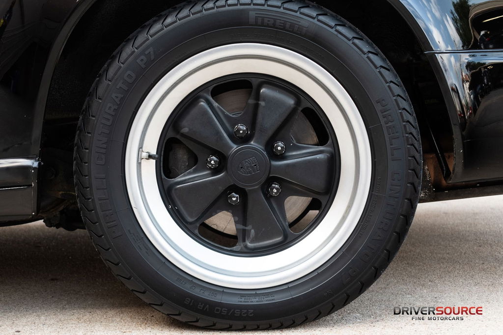 Porsche 911 Carrera 3.2 (US)