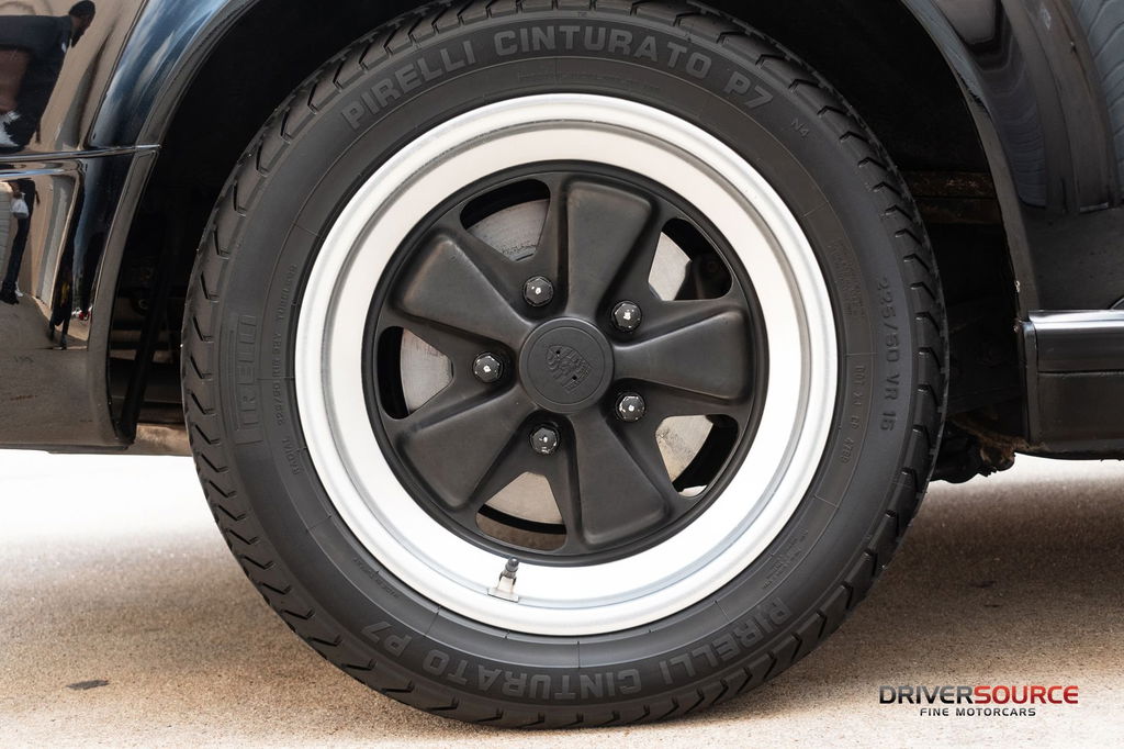 Porsche 911 Carrera 3.2 (US)