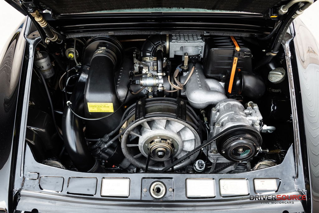 Porsche 911 Carrera 3.2 (US)