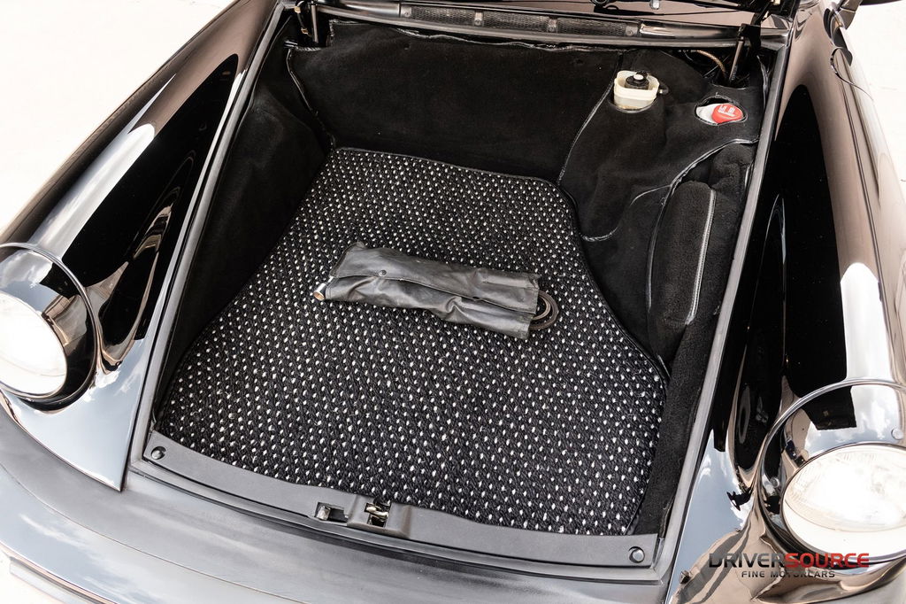 Porsche 911 Carrera 3.2 (US)