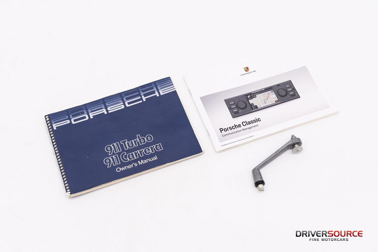 Porsche 911 Carrera 3.2 (US)