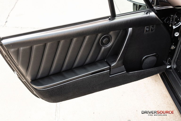 Porsche 911 Carrera 3.2 (US)