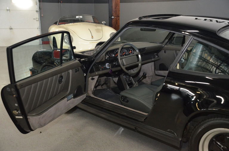 Porsche 911 Carrera 3.2 (US)