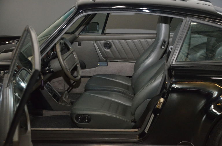 Porsche 911 Carrera 3.2 (US)