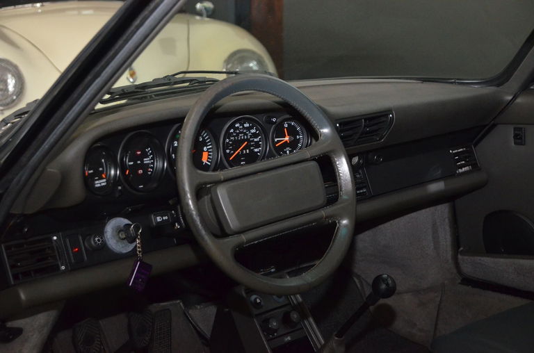 Porsche 911 Carrera 3.2 (US)