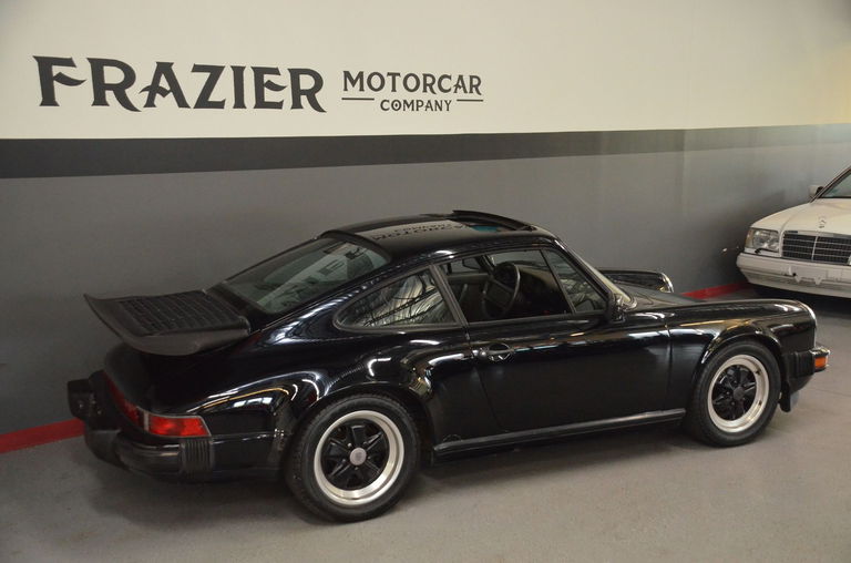 Porsche 911 Carrera 3.2 (US)