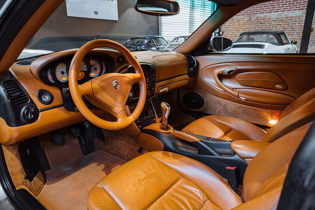 2002 Porsche (911) 996 Turbo Leder