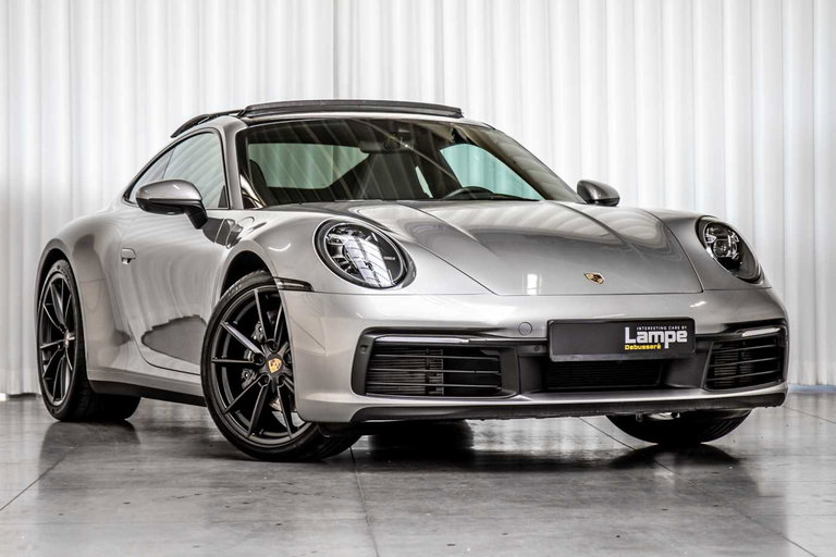 Porsche 992 Carrera