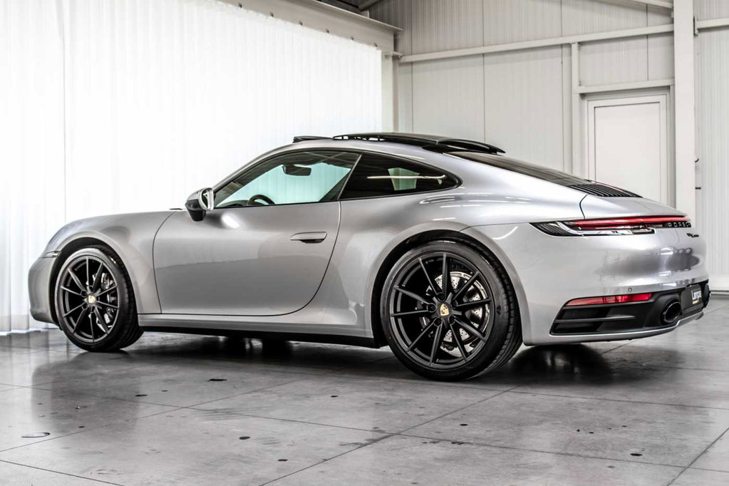 Porsche 992 Carrera