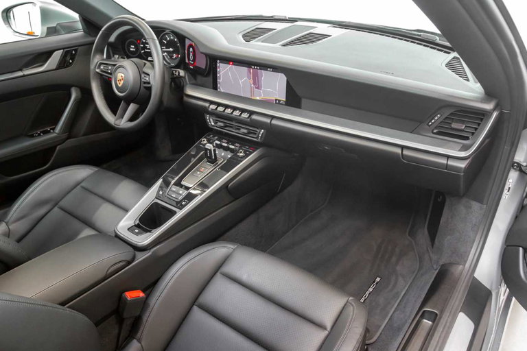 Porsche 992 Carrera