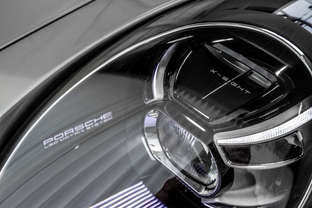 Porsche 992 Carrera