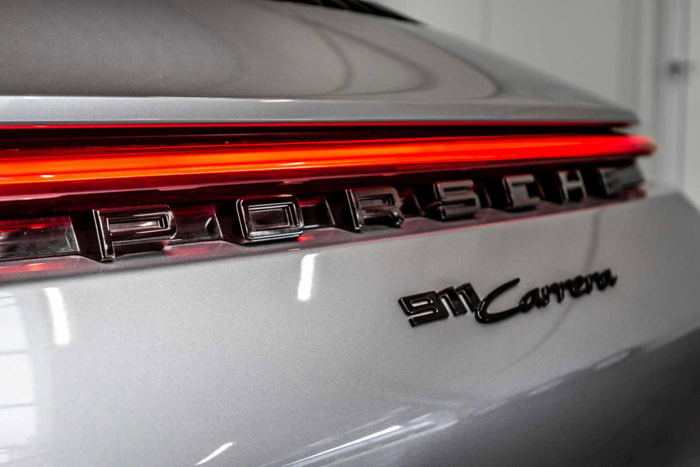 Porsche 992 Carrera
