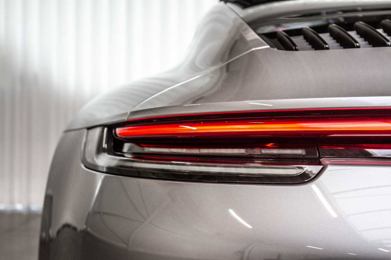 Porsche 992 Carrera