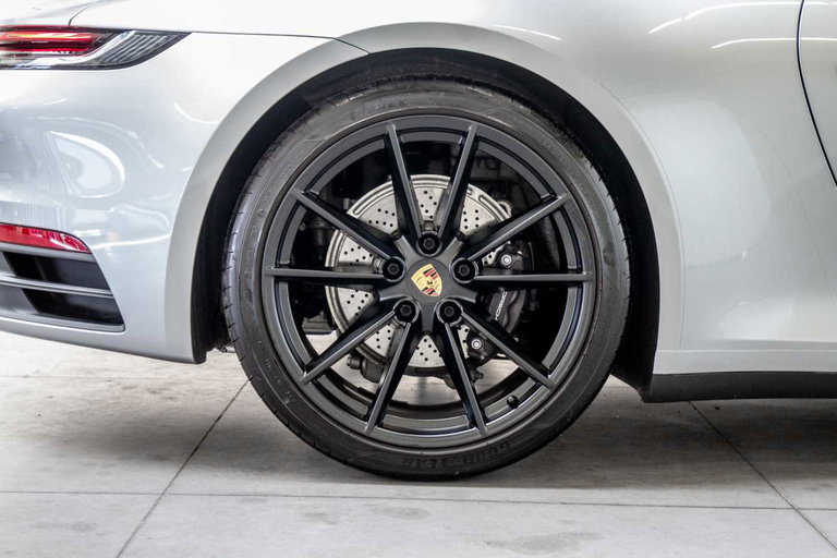 Porsche 992 Carrera