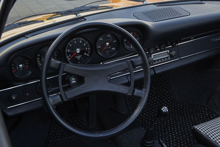 Porsche 911 S (F-Modell)