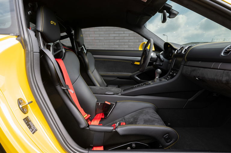 Porsche 981 Cayman GT4