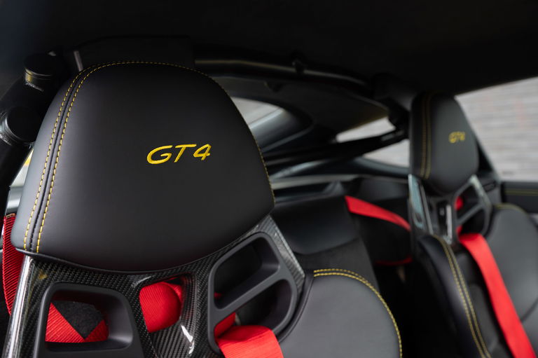 Porsche 981 Cayman GT4