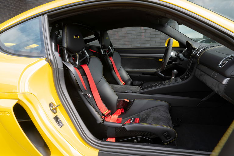 Porsche 981 Cayman GT4