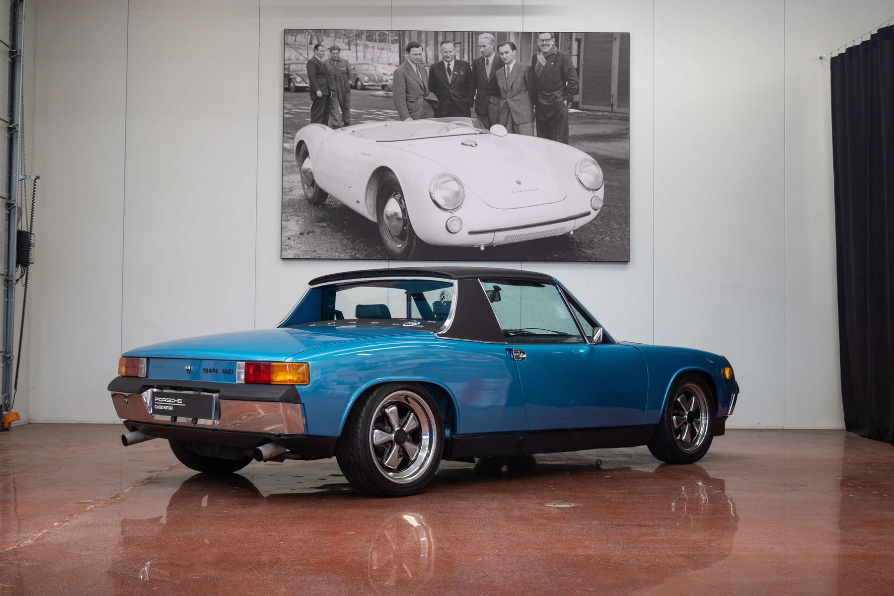 糸田シスカ Kelly Moss Porsche 914 | S3 Magazine