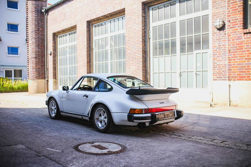 Porsche 911 Turbo 3.3