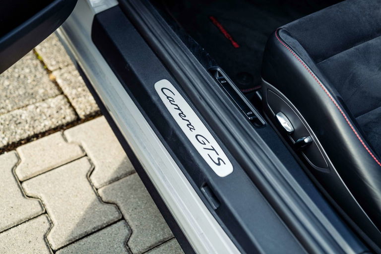 Porsche 991.2 Carrera GTS