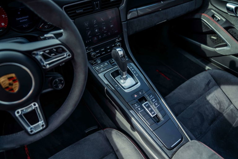 Porsche 991.2 Carrera GTS