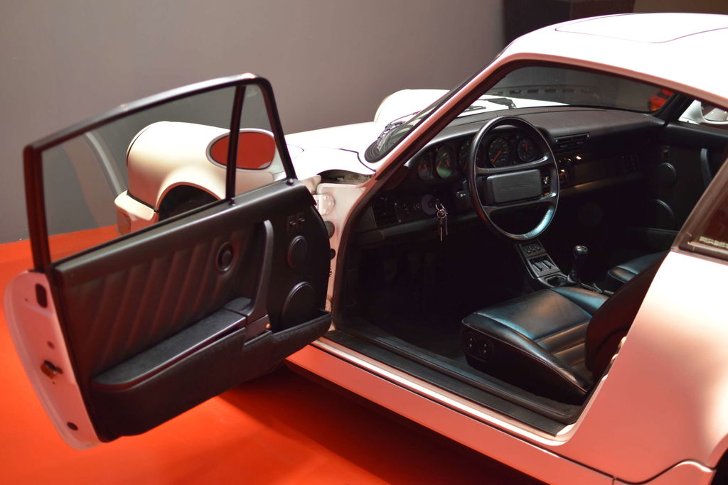 Porsche 964 Carrera 4