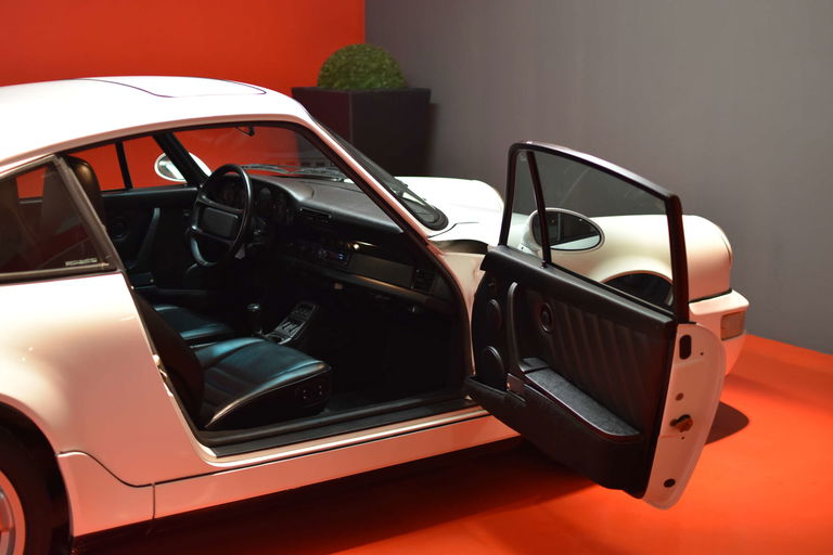 Porsche 964 Carrera 4