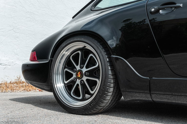 Porsche 964 Carrera 4