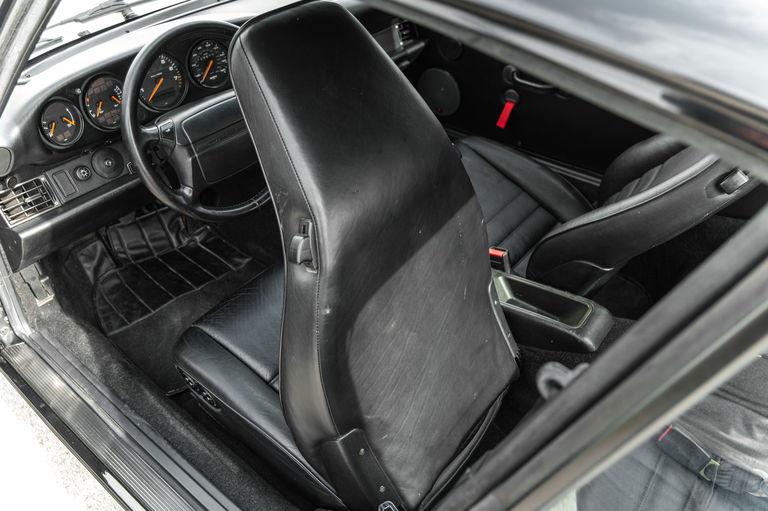 Porsche 964 Carrera 4