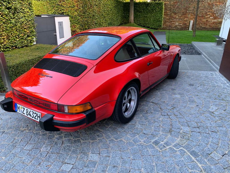 Porsche 911 Carrera 3.2