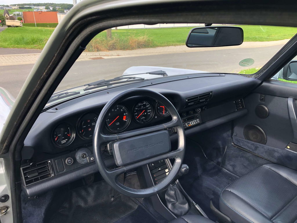 Porsche 911 Carrera 3.2