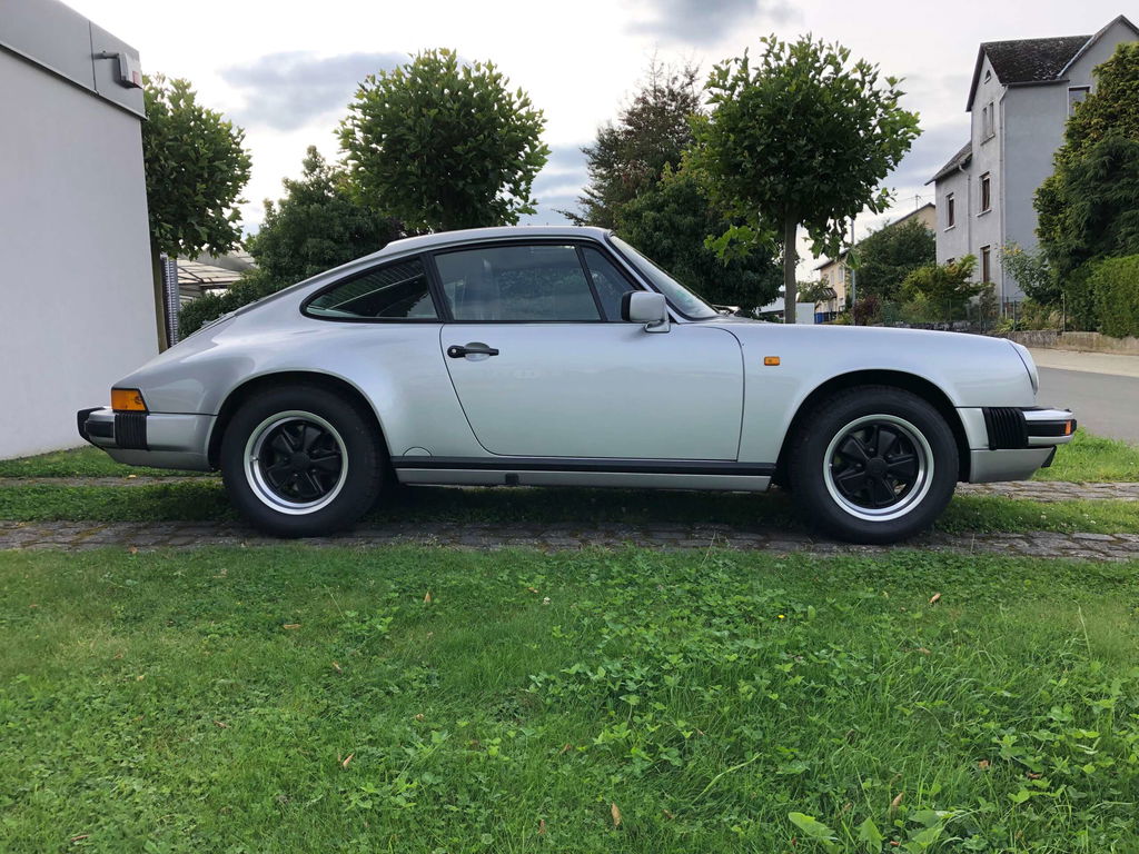 Porsche 911 Carrera 3.2