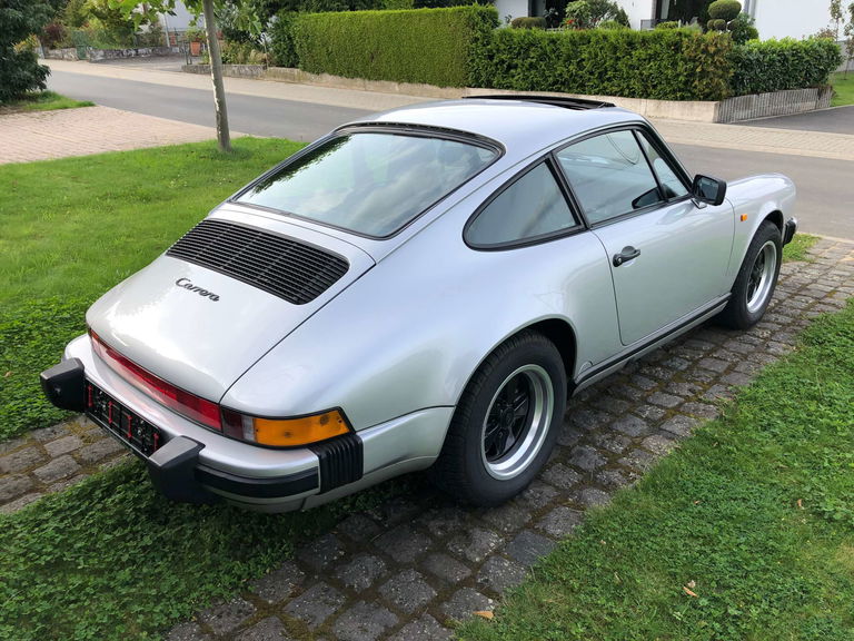 Porsche 911 Carrera 3.2