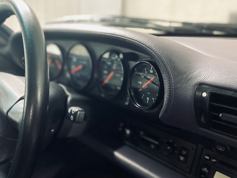 Porsche 993 Carrera 4