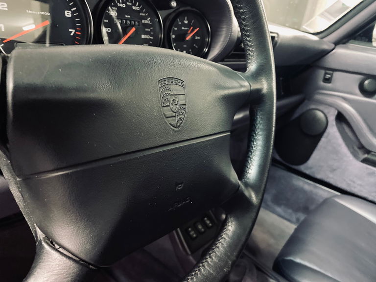 Porsche 993 Carrera 4